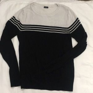 Brandy Melville sweater